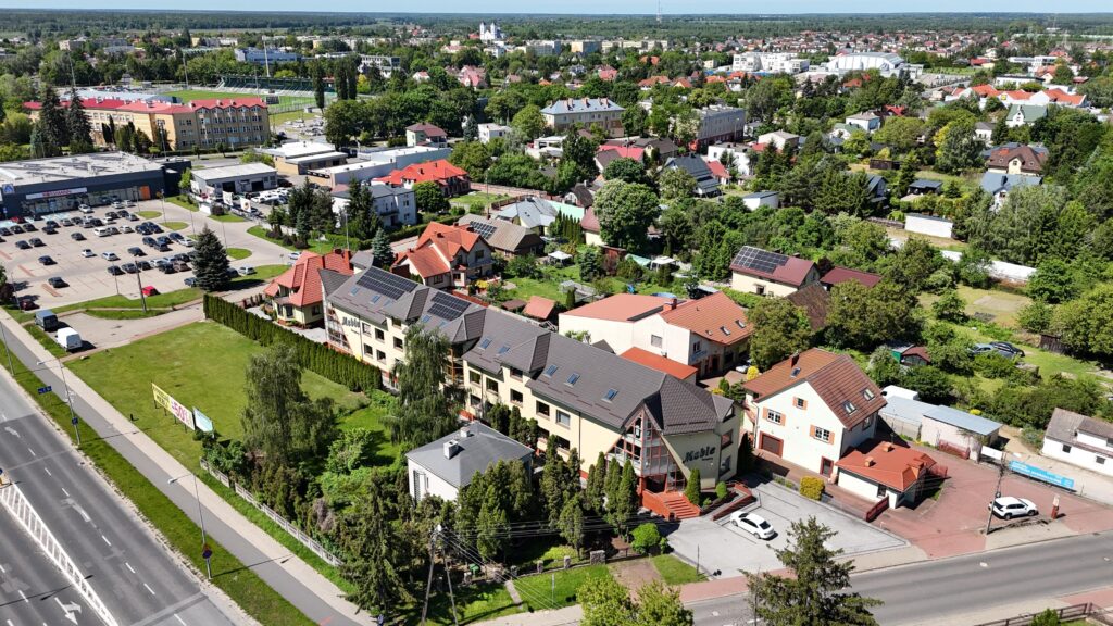 Budynek w centrum Białej Podlaskiej 4 kondygnacje - zdjęcie 4