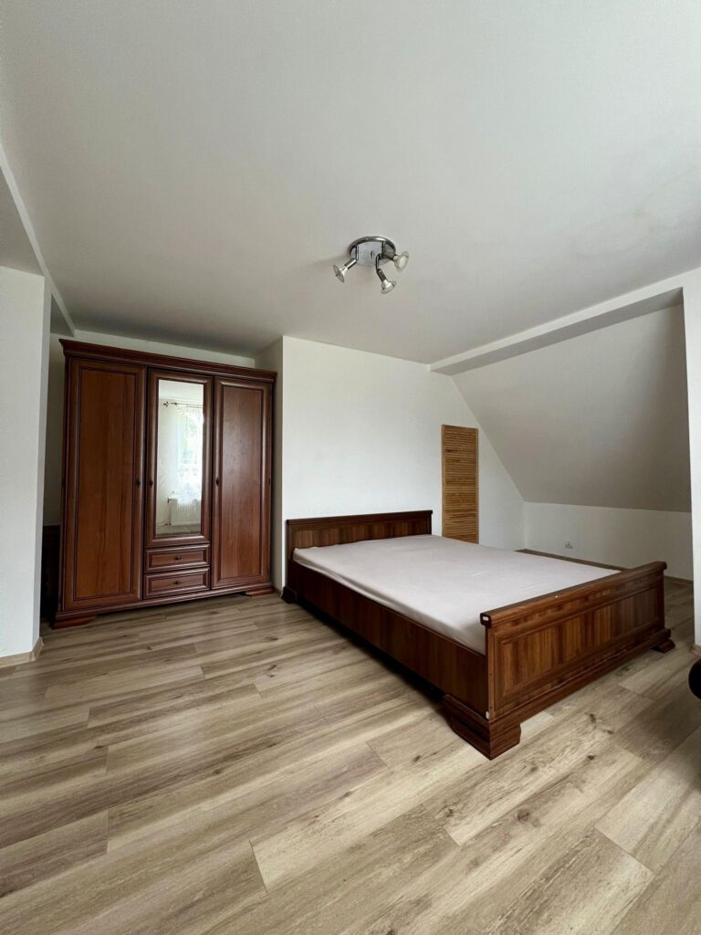 Połowa domu w Bobolicach - zdjęcie 8