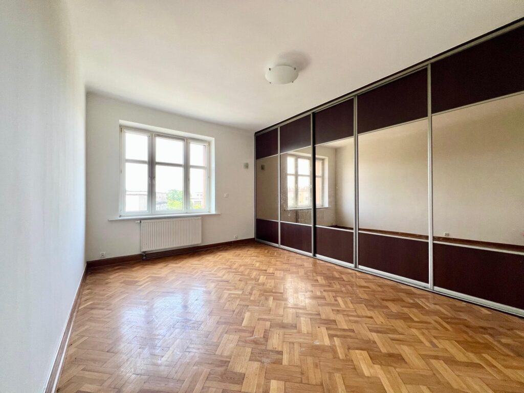 Bezczynszowe przestronne mieszkanie - zdjęcie 4