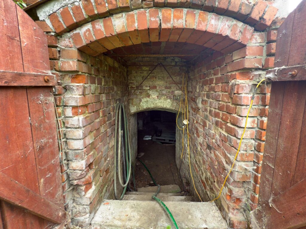 Dom z czerwonej cegły z 1938 r. Barczewko - zdjęcie 11