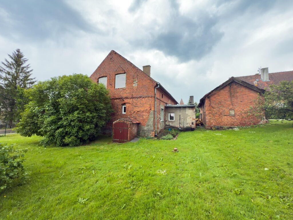 Dom z czerwonej cegły z 1938 r. Barczewko - zdjęcie 2