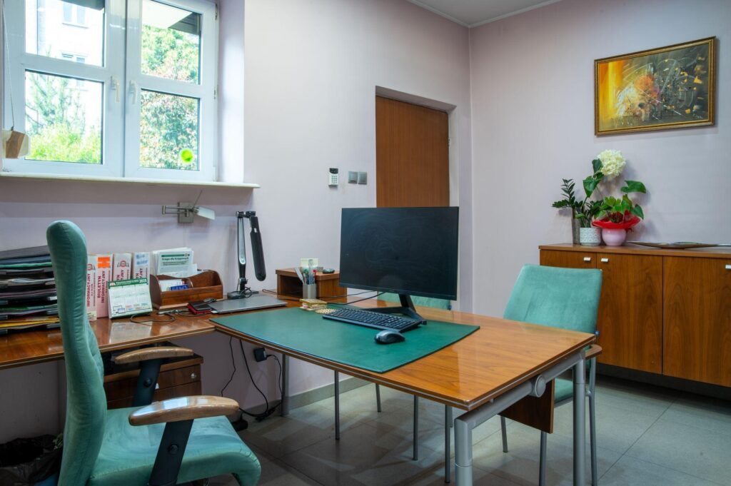 Lokal użytkowy na sprzedaż 61.5 m2 - zdjęcie 1