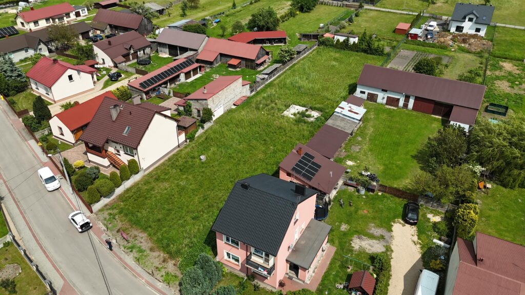Działka Budowlana w cichej spokojnej okolicy - zdjęcie 2