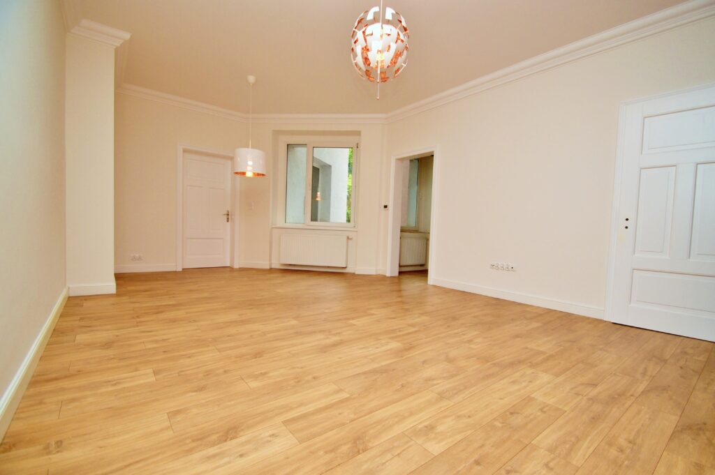 2 pokojowe mieszkanie/centrum/po remoncie/parking - zdjęcie 2