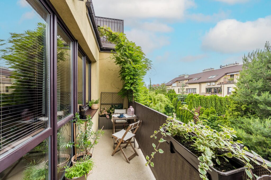 5 pokoi, Józefosław, garaż, taras - zdjęcie 1