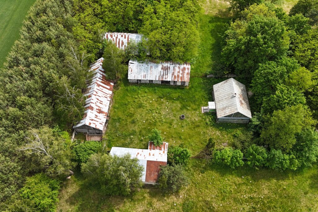 Urokliwe siedlisko w pobliżu rzeki Liwiec - zdjęcie 6