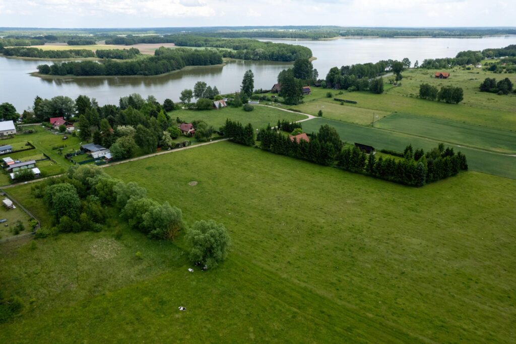 Działka budowlana w pobliżu jeziora Jeziorak - zdjęcie 2