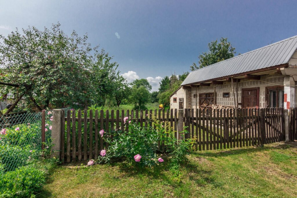 Na sprzedaż drewniany dom w Boćkach. - zdjęcie 3