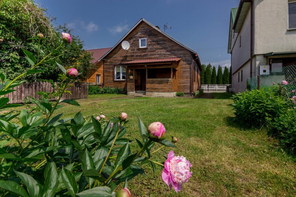 Na sprzedaż drewniany dom w Boćkach. - zdjęcie 1