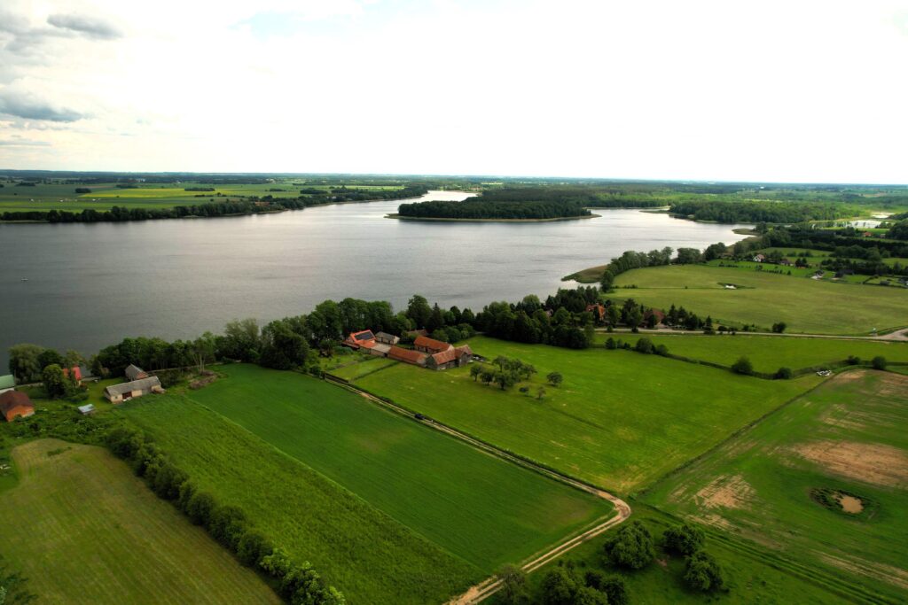 Na sprzedaż działka z widokiem na jezioro - zdjęcie 3