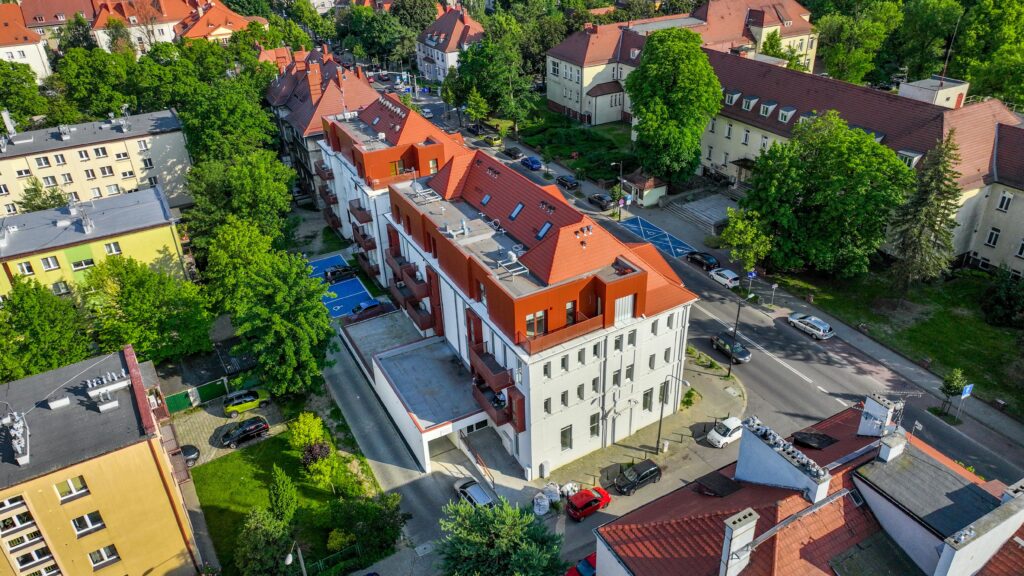 Mieszkanie w stanie deweloperskim w kamienicy - zdjęcie 6