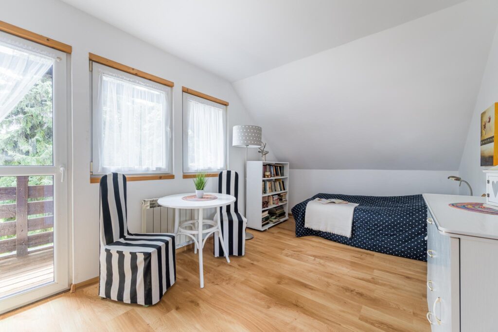 Dom w Piasecznie dla rodziny lub inwestora - zdjęcie 9