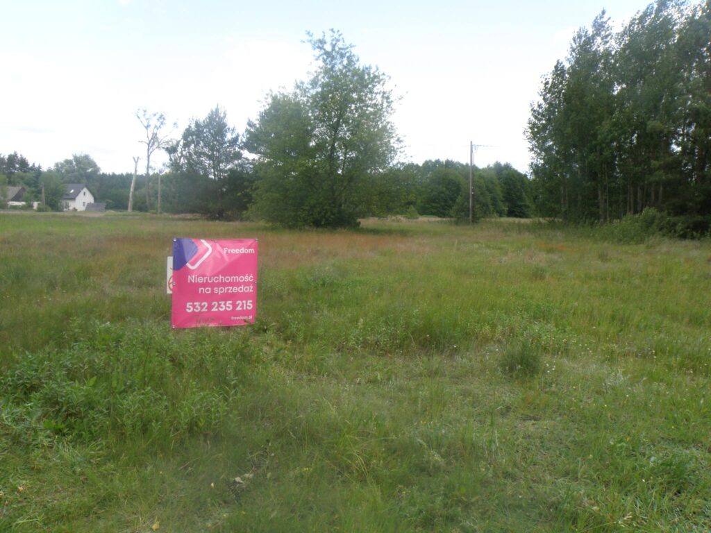 Działka 121/27 w Czarnym Błocie z WZ - zdjęcie 2