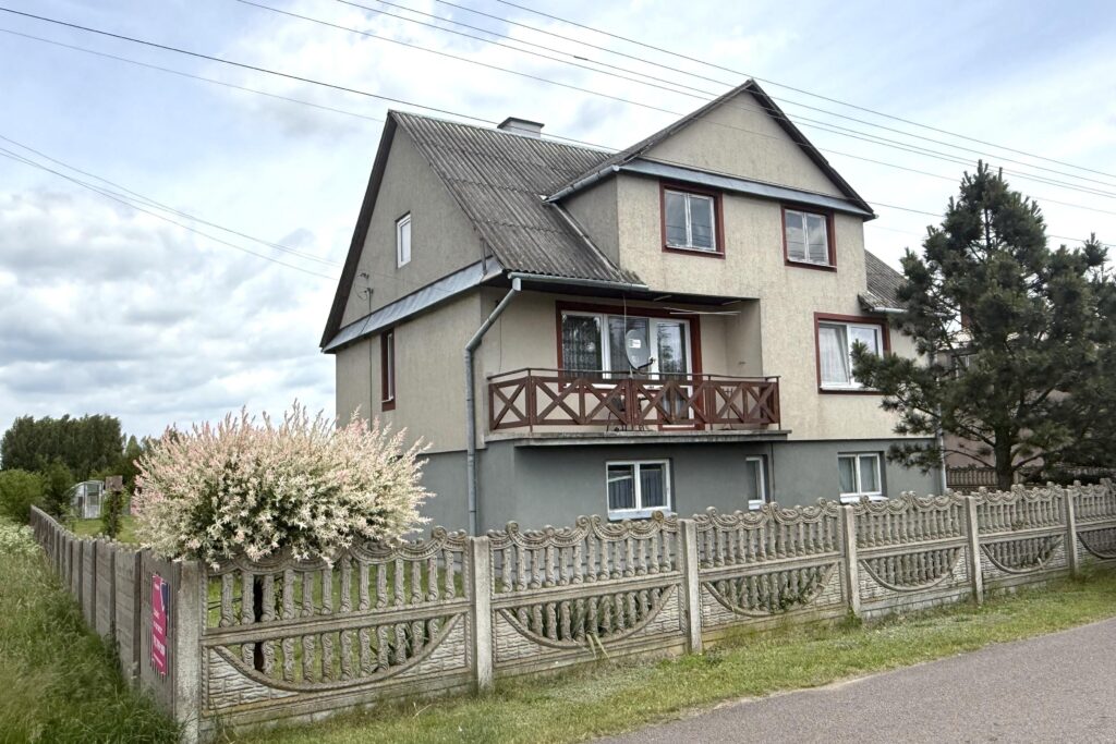 Dom na sprzedaż w Tucznej - zdjęcie 1