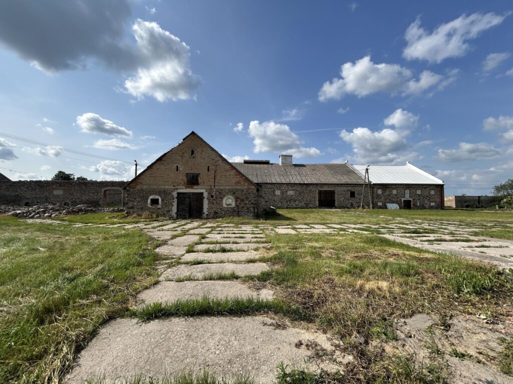 Na sprzedaż nieruchomość w Słuczu gm. Radziłów - zdjęcie 9