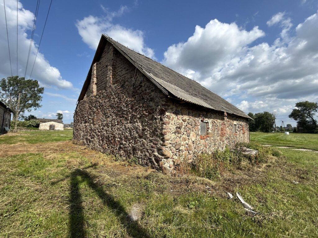 Na sprzedaż nieruchomość w Słuczu gm. Radziłów - zdjęcie 11