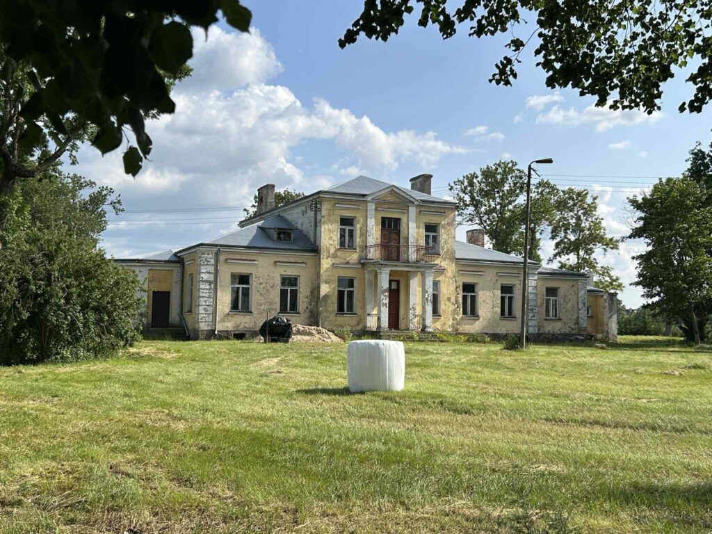 Na sprzedaż nieruchomość w Słuczu gm. Radziłów - zdjęcie 3