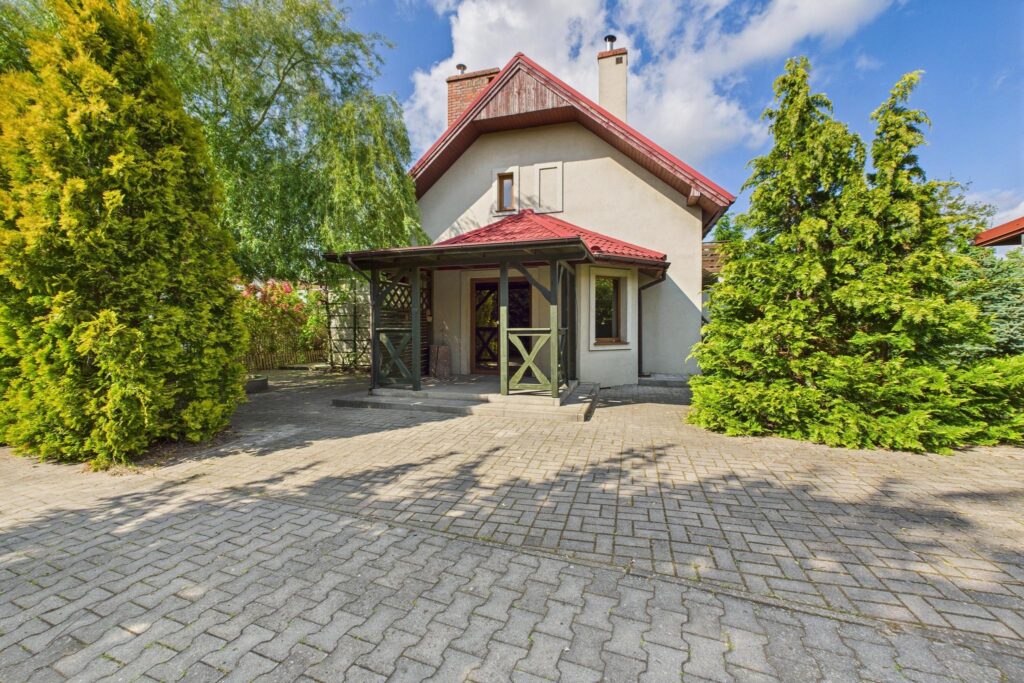 Dom 120m2 z dużą działką, ogrodem i garażem. - zdjęcie 4