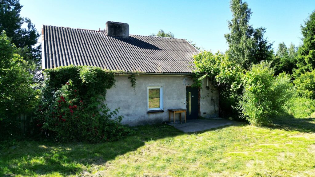 Sprzedam dom z duszą do remontu- Frednowy k. Iławy - zdjęcie 1