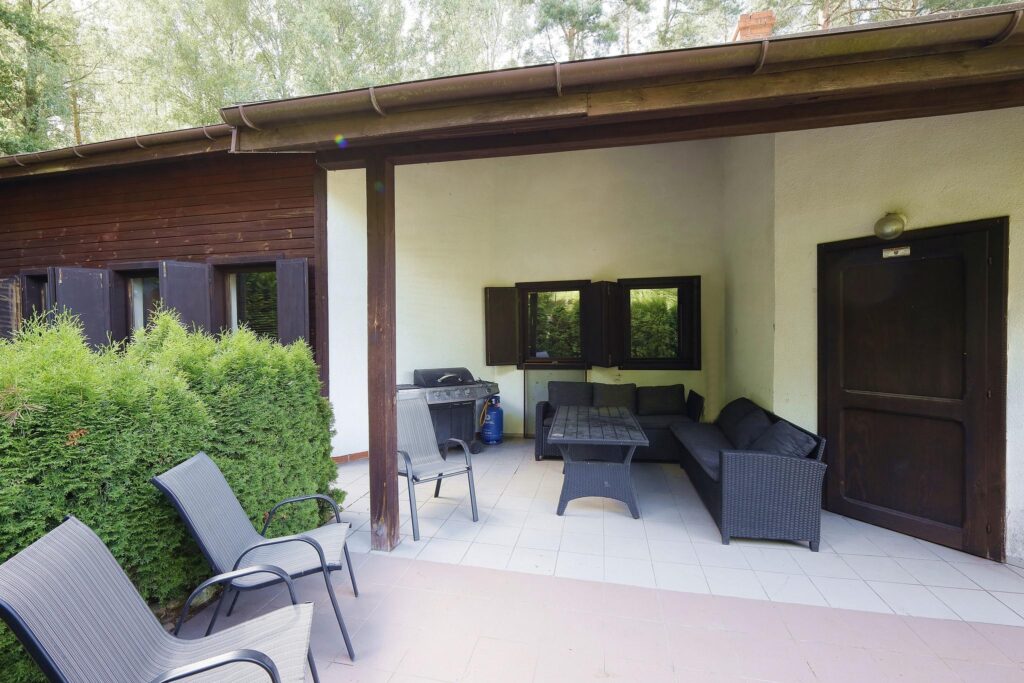 Dom całoroczny nad jeziorem - zdjęcie 25