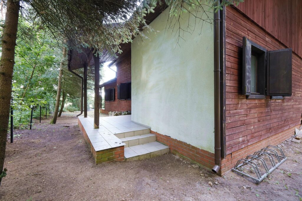 Dom całoroczny nad jeziorem - zdjęcie 6