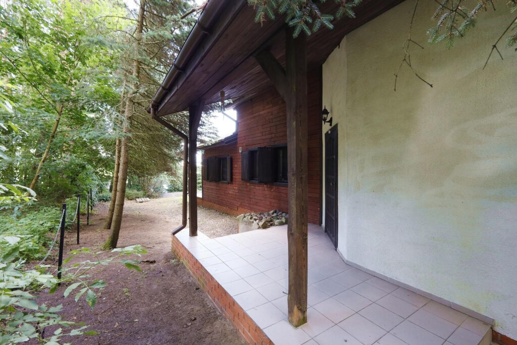 Dom całoroczny nad jeziorem - zdjęcie 27