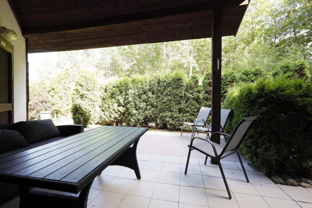 Dom całoroczny nad jeziorem - zdjęcie 30