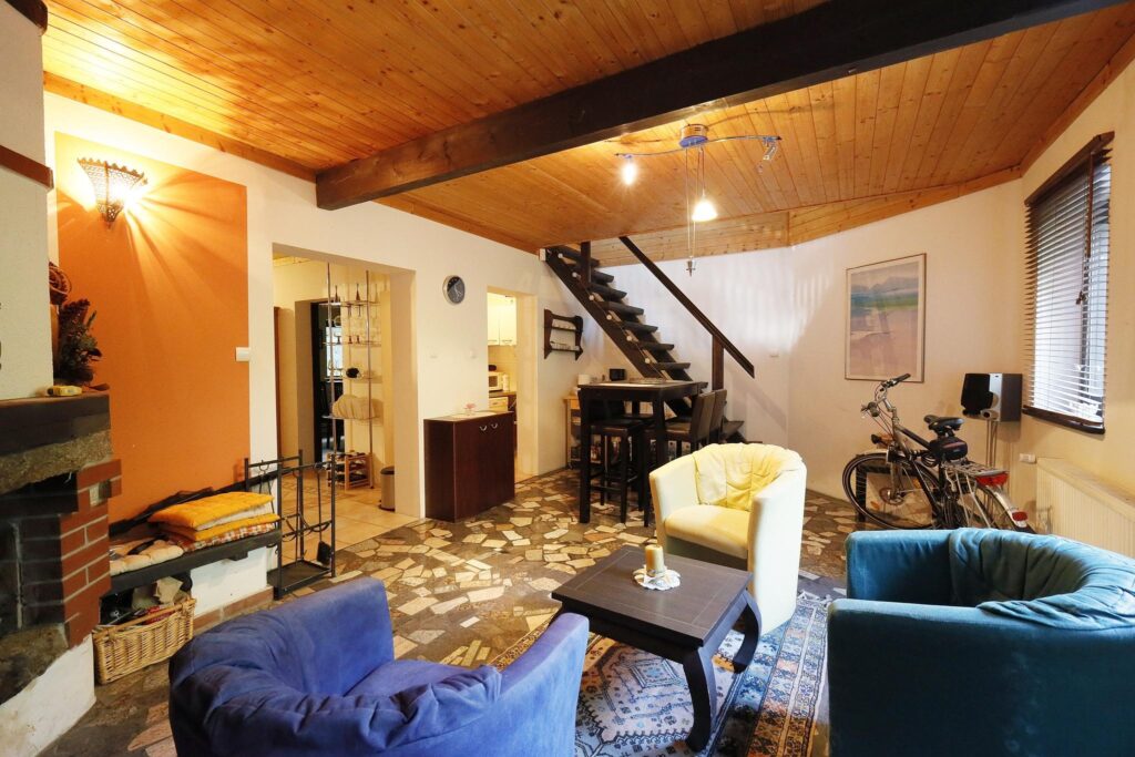 Dom całoroczny nad jeziorem - zdjęcie 14