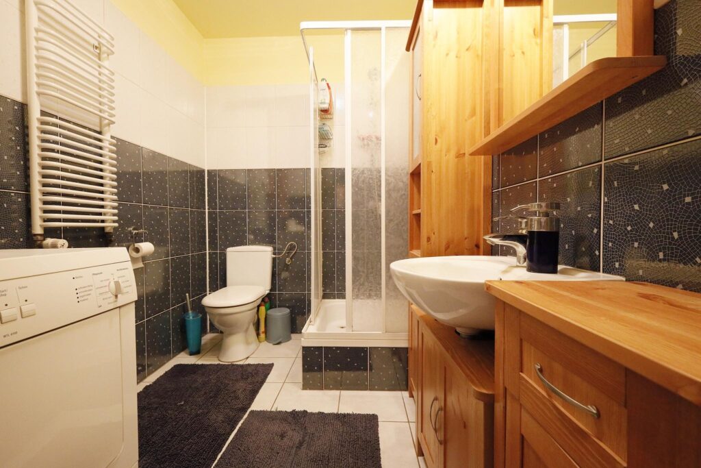 Dom całoroczny nad jeziorem - zdjęcie 10