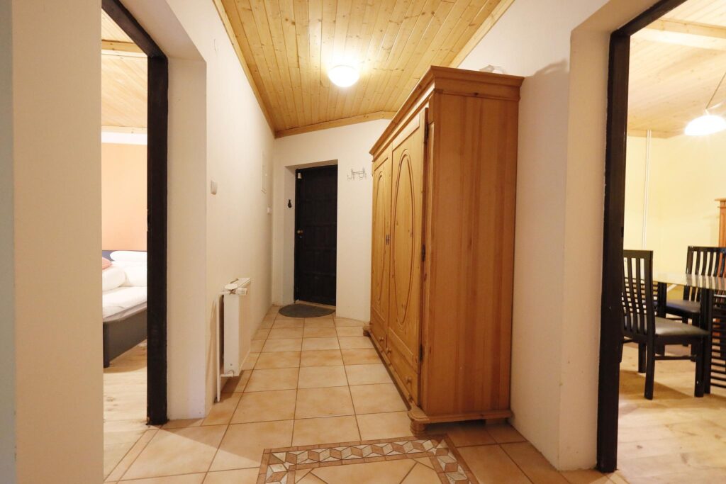 Dom całoroczny nad jeziorem - zdjęcie 31