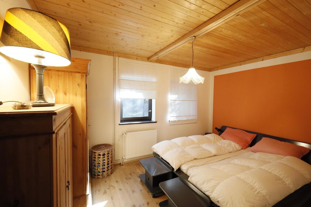 Dom całoroczny nad jeziorem - zdjęcie 18