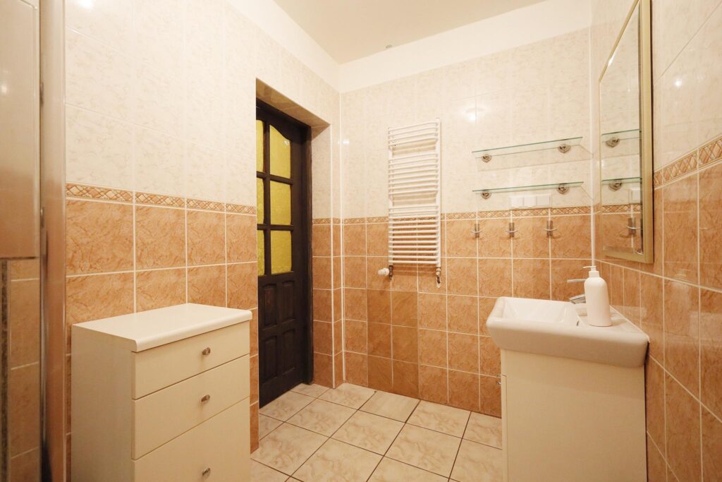 Dom całoroczny nad jeziorem - zdjęcie 34