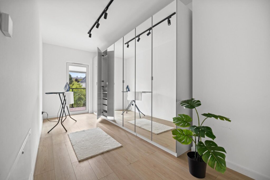 Dom dla rodziny 202 m2 - 5 pokoi, garaż - Kokoszki - zdjęcie 12