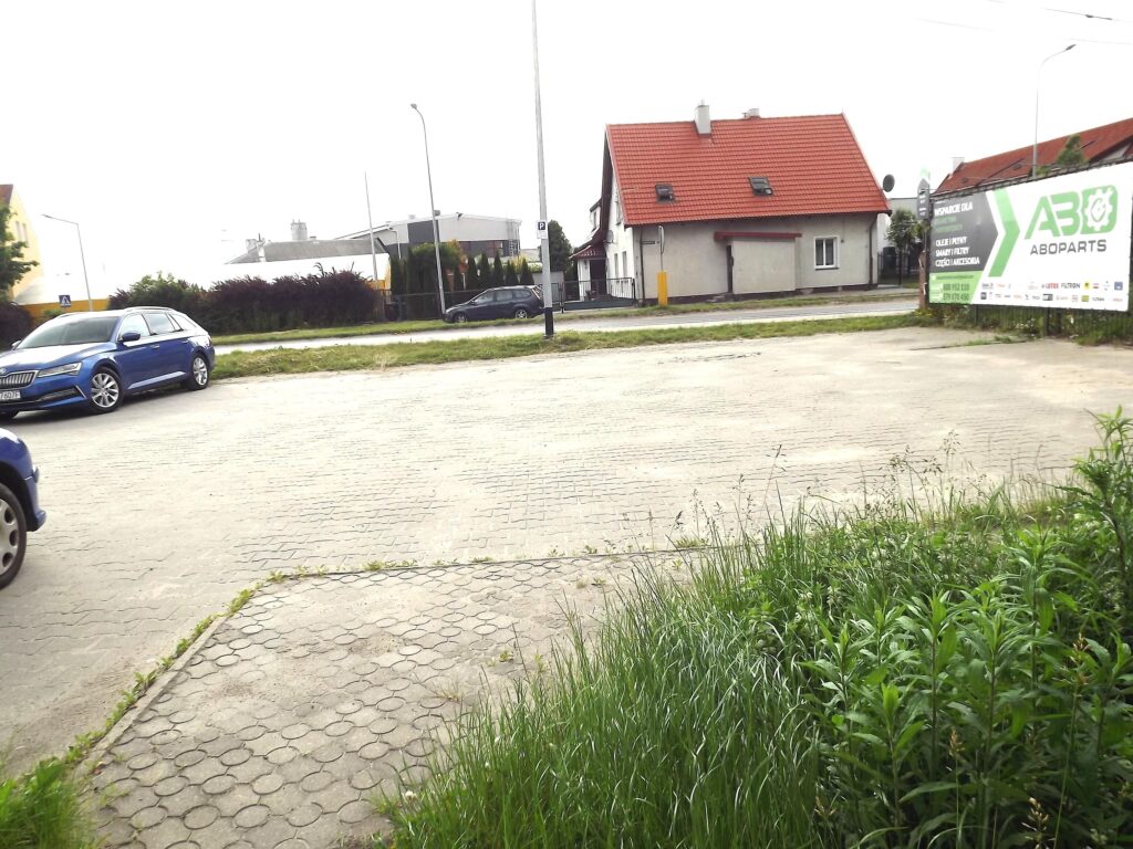 Dwa lokale użytkowe w Olsztynku z potencjałem - zdjęcie 22