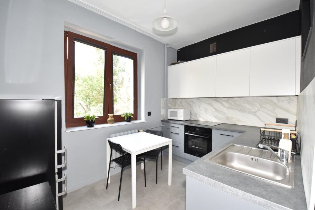 Mieszkanie 3 pokoje 66m2 z balkonem w Centrum - zdjęcie 1