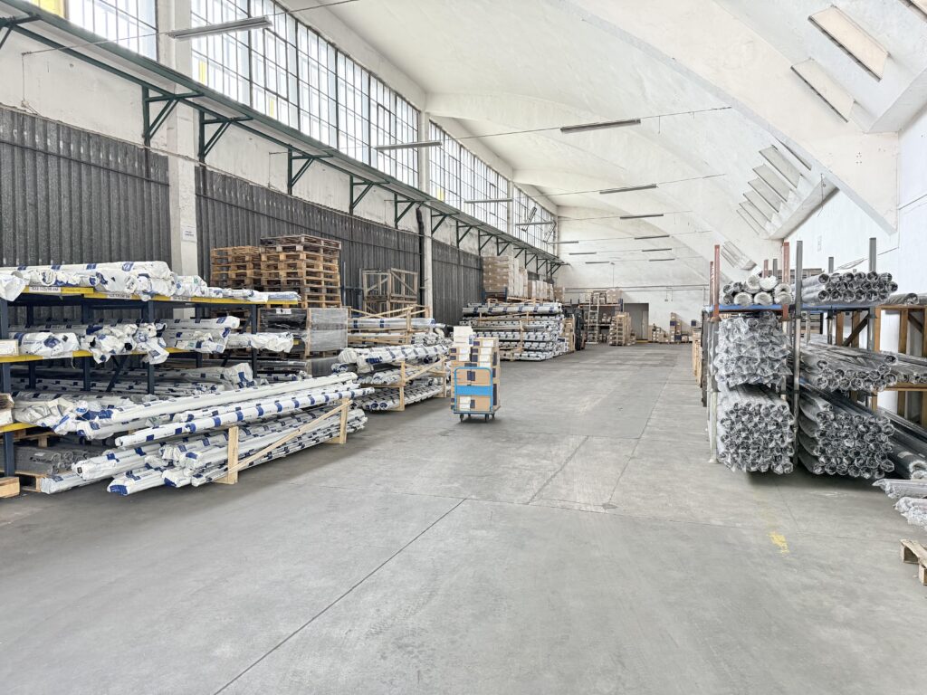 Hala magazynowa + biuro - zdjęcie 1