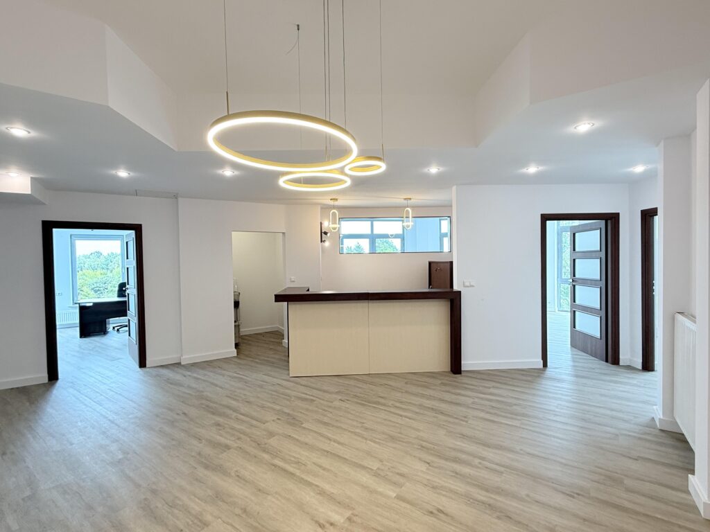 Lokal Warszawa Wesoła 152 m2 przy obwodnicy - zdjęcie 1