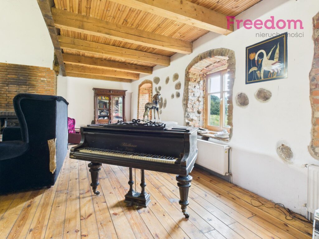 Stylowe siedlisko z duszą i historią - zdjęcie 5