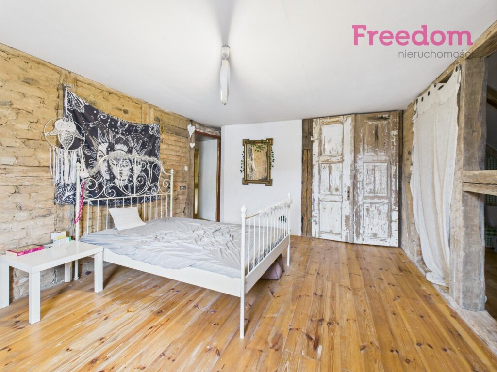 Stylowe siedlisko z duszą i historią - zdjęcie 11