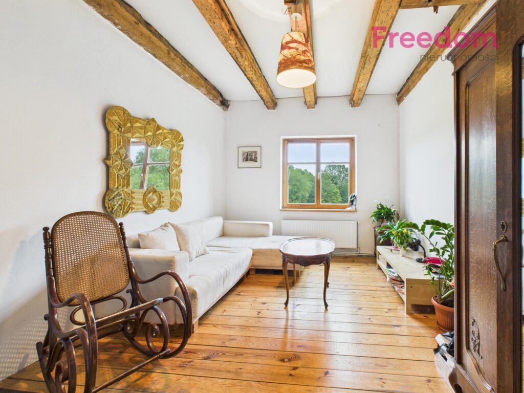 Stylowe siedlisko z duszą i historią - zdjęcie 12