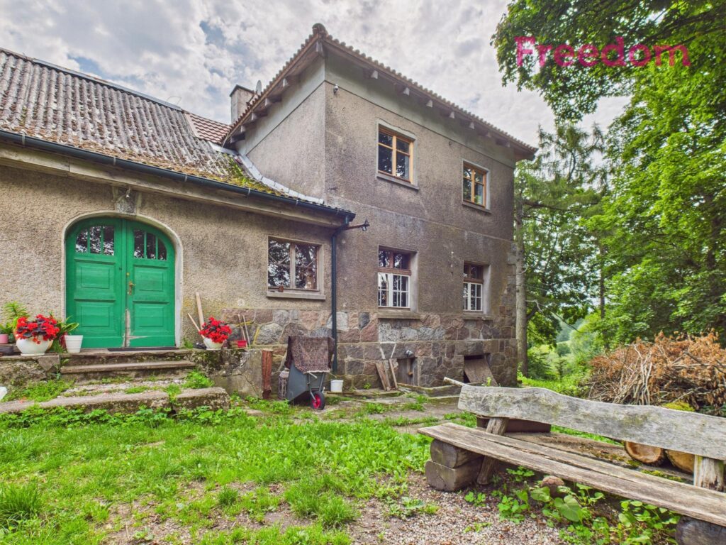 Stylowe siedlisko z duszą i historią - zdjęcie 15