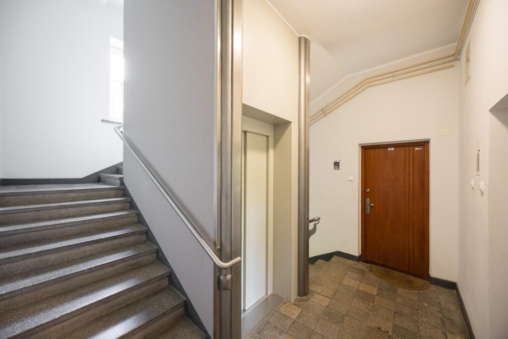 2 pokoje, widok na Pałac Kultury, balkon, Metro - zdjęcie 12