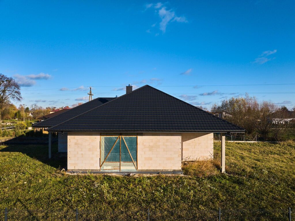 Dom parterowy do wykończenia w Brzeźnie - zdjęcie 6