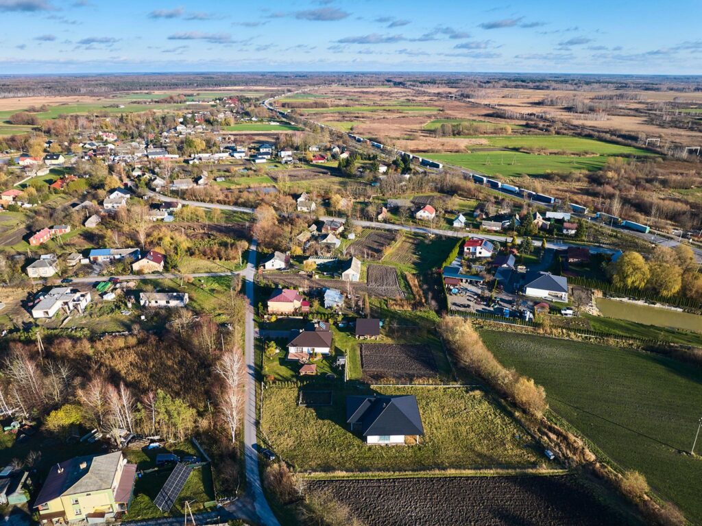 Dom parterowy do wykończenia w Brzeźnie - zdjęcie 14