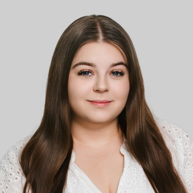 Sara Chmiel - Agent Nieruchomości - Freedom