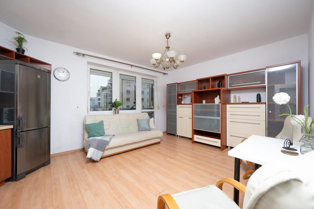 Przestronne 4-pokojowe z balkonem i komórką lok. - zdjęcie 1