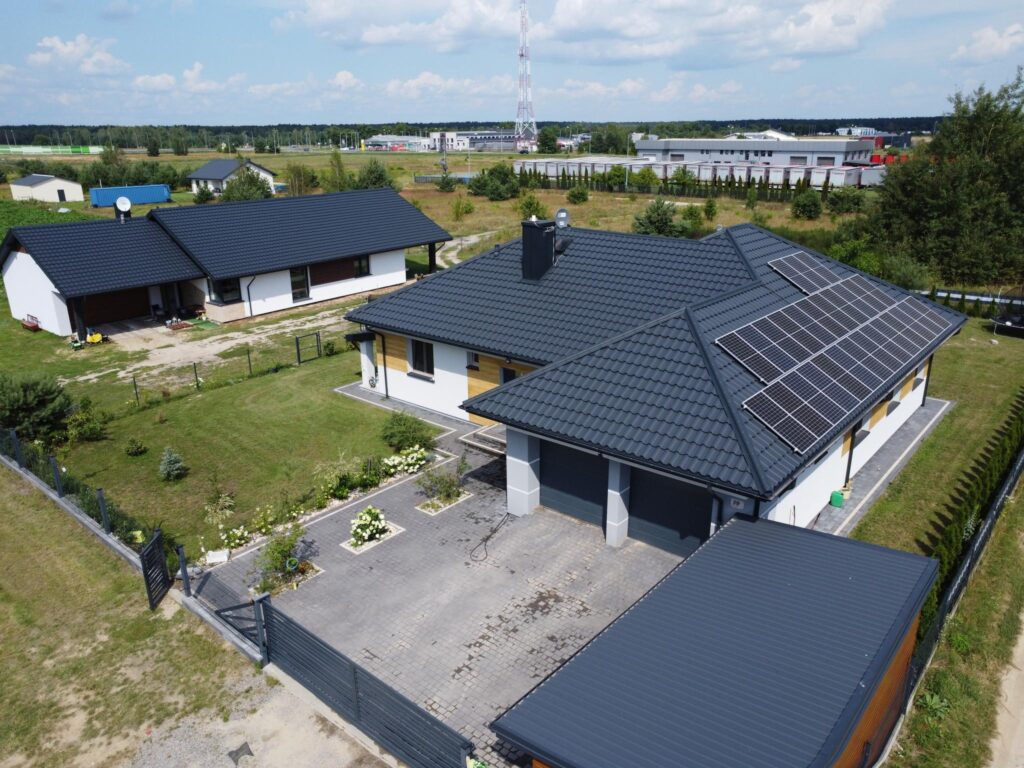Piękny nowoczesny dom fotwoltaika pompa ciepła - zdjęcie 2
