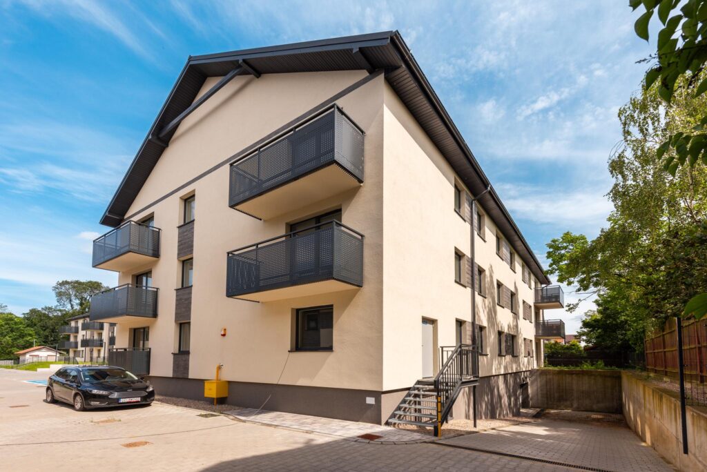 Nowe domy w zabudowie szeregowej w Pruszczu. - zdjęcie 7