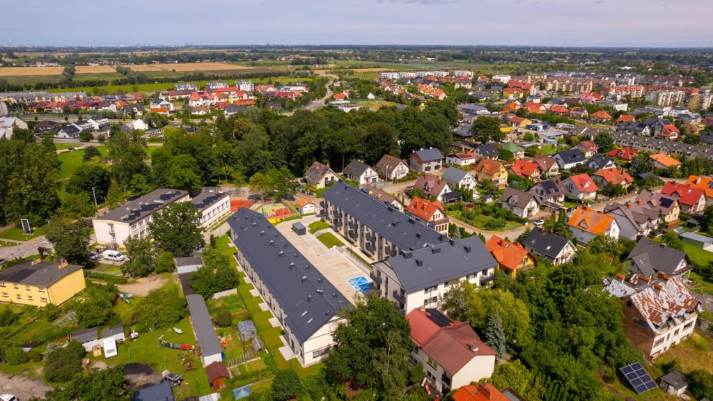 Nowe domy w zabudowie szeregowej w Pruszczu. - zdjęcie 14