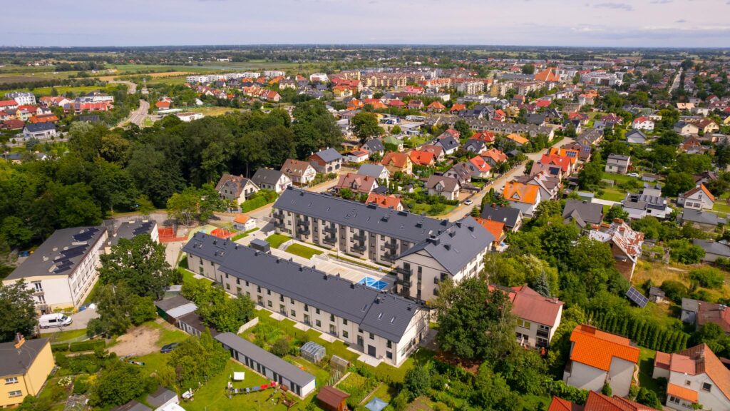 Nowe domy w zabudowie szeregowej w Pruszczu. - zdjęcie 15